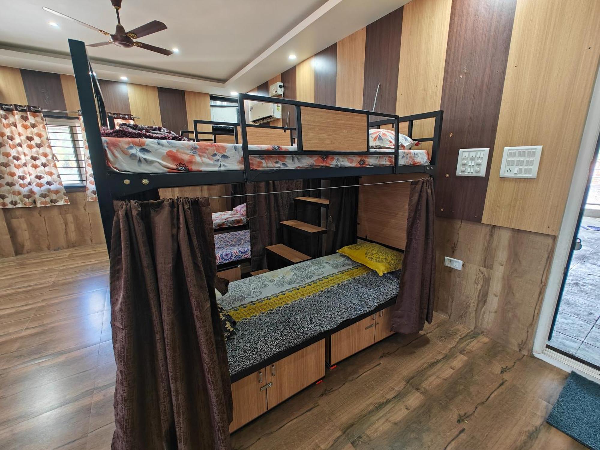 Sampada Homestay Bangalore Eksteriør bilde