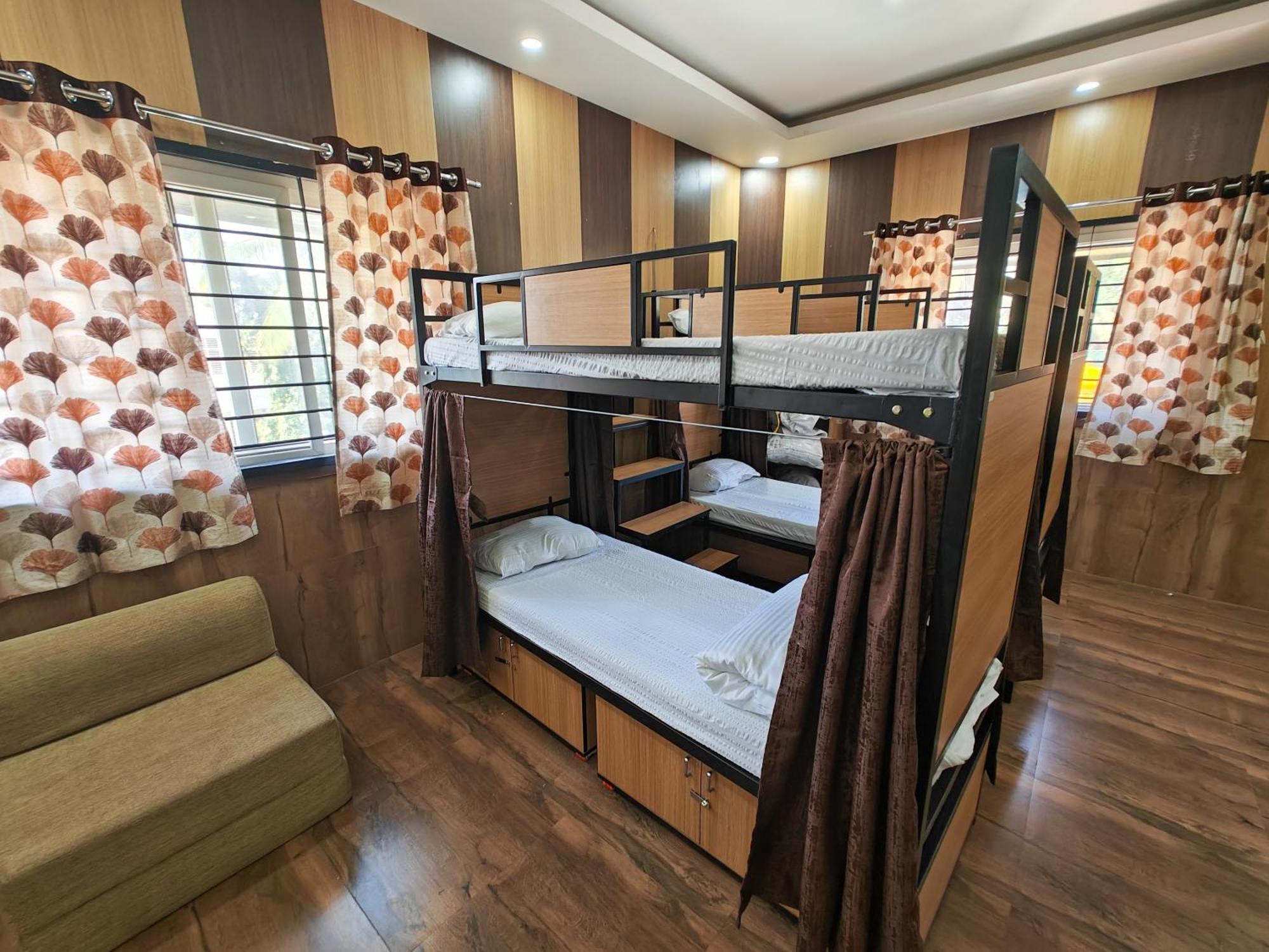 Sampada Homestay Bangalore Eksteriør bilde