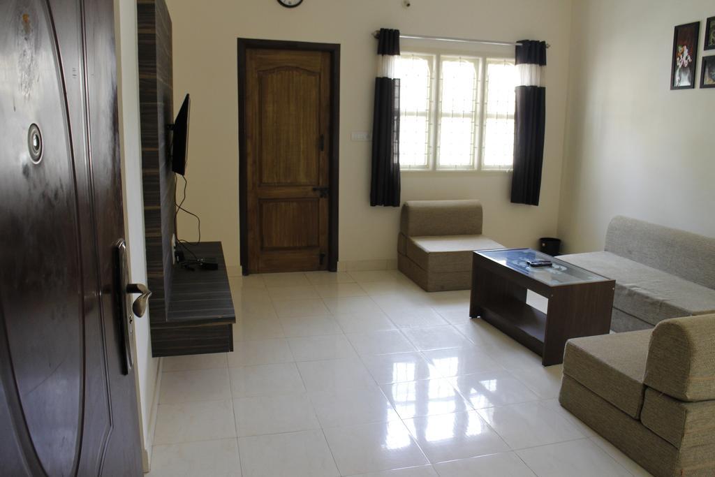 Sampada Homestay Bangalore Eksteriør bilde